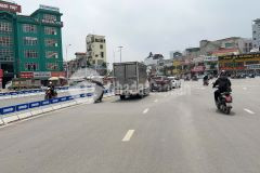 Siêu phẩm dân xây ngọc thụy 70m, 5t, mt5m, lô góc, thang máy, kd, gara, ô tô thông.