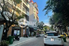 Lô đôi an thượng ngang 8m trung tâm phố tây gần biển