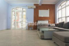 Cho thuê nhà riêng trần quốc hoàn, cầu giấy 80m x 4t giá 23 triệu, lô góc, gara, sân vườn