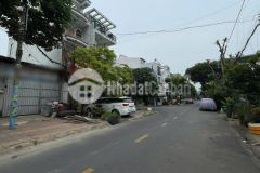 Căn nhà cấp 4 mặt tiền đường 9, phước bình, q9, dt 76m², giá 8tỷ.