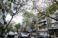 Mặt phố thi sách bán nhà tập thể 2pn ở ngay hai bà trưng