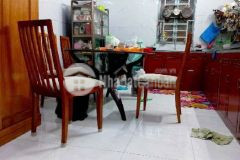 Nhà phạm hữu lầu sổ vuông như tờ giấy dt khủng