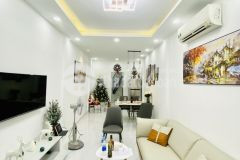 Bán nhà q.1 ngay nguyễn cư trinh chỉ 4,8 tỷ mô tả ngang 3m x 11m vị trí trung tâm quận 1