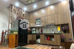 Bán nhà ngõ 79 cầu giấy 5t mới đẹp 32m2 mt 4.6m 6.6 tỷ gần ô tô lh 0913978689