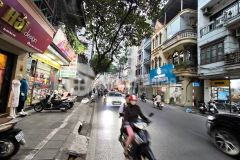 Bán gấp nhà ngõ thông phong, phân lô, 2 mặt ô tránhdt 70m2, 4tầng, mt 5m, 21tỷ