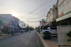 Nhà mặt tiền 150 m2, kdc thuận giao, thuận tiện ở, buôn bán, giá rẻ hơn khu vực 500tr