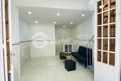 Nhà 1 trệt 1 lầu hẻm đường 475, phước long b, q9, 20m2.15 tỷ. tl.