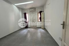 Bán nhà phố tân ấp,gara,diện tích 23m2, giá 5.9 tỷ