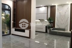 Bán nhà lạc long quân. cầu giấy. lô góc. ô tô. dt 48m2. mt 5,5m. 5 tầng. giá 10,95 tỷ.