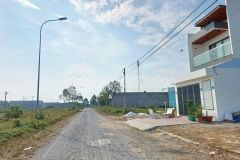 Cg bán nền vị trí đẹp 200m2 đường số 6 kdc đông phú gần trục 8b vị trí sáng đẹp thông ra chung cư