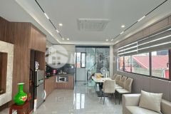 Bán nhà nguyễn sơn long biên, 6t gara, thang máy, ô tô vào nhà, gần phố