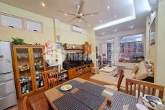 Nhà riêng, 2 thoáng, tự xây, ô tô phố lương đình của, đống đa. 0911554873.