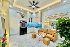 Hoàng mai nhàhiếm mặt ngõ ôtô qua nhà mặt ngõ thông 20m ra mặt phố sát trường chợ