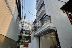 Nhà đẹp nội thất sang trọng ô tô vào nhà ngõ phố ngọc thụy dt 47m2. giá 13.5 tỷ