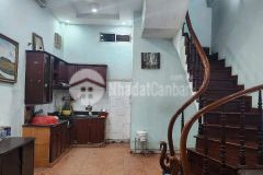 Cho thuê nhà riêng ngõ 11 tam khương, đống đa 40m x 4t giá 12 triệu, 20m ra phố