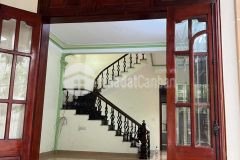 Bán nhanh nhà mặt đường ql6 kỳ sơn, hòa bình giá chỉ 3ty8 lô góc 2 mặt tiền