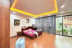 Mặt phố nguyễn hy quang 50m2 5 tầng mặt tiền 4.8m quanh 23 tỷ phố vip đống đa