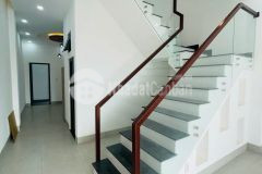 Giá 8 triệu cho thuê nhà trệt lầu mới kdc hồng loan 5c, dt 5 x 16 thoát hiểm 2m