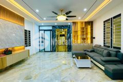 Siêu phẩm hai bà trưng, 7 tầng thang máy gara ô tô, ngõ phân lô thông, gần phố võ thị sáu.