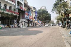 Bán nhà mặt phố lê hoàn kinh doanh siêu đỉnh