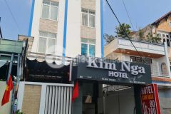 Bán khách sạn, 6 tầng, hầm, thang máy, 20 phòng, dòng tiền, gần đh spkt thủ đức