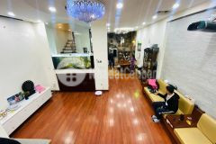 Bán nhà phân lô cao cấp gần phố hoàng cầu, 5 tầng mặt tiền rộng, ôtô thông, kd văn phòng.