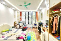 Nhà mặt phố hoàng hoa thám 40m2 5t thang máy cực đẹp mt4.4m kinh doanh sầm uất