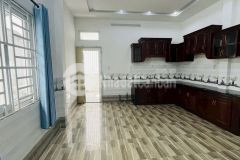 Giá 6.5 triệu cho thuê nhà trệt 1 lầu rộng đẹp có hẻm hông kdc phú an