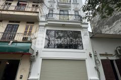 Nhà đẹp view vườn hoa thoáng mát cạnh mặt phố cổ linh long biên dt 40m2. giá 16.2 tỷ