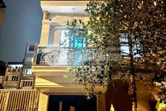 7 tầng tô tránh vỉa hè thang máy kinh doanh dưới 10 tỷ.