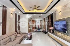 Nhà xinh lung linh 2 lầu st mặt tiền hẻm xe hơi nguyễn văn quỳ, quận 7