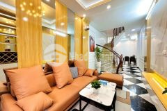 Bán nhà gần ubnd văn chương, q. đống đa, 40m2x5 tầngx4pn, chỉ 6.8 tỷ ctl