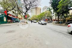 Phân lô, ô tô tránh, ô chờ thang máy phố huỳnh thúc kháng, đống đa. 0911554873.