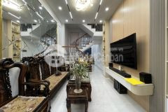 Nhà riêng, 2 thoáng, đầy đủ nội thất phố nguyên hồng, đống đa. 0911554873.