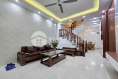 Bán nhà ngô gia tự,long biên 4 tầng,50m,mt4m gần oto nhỉnh 6 tỷ