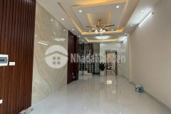 Bán nhà nguyễn chính hoàng mai, ô tô tải đỗ cửa, nhà đẹp 5 tầng thang máy, kinh doanh.