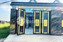 Chinh chu ban nha câp 4 gân chơ qui đưc 5x20m2 gia 720 triêu