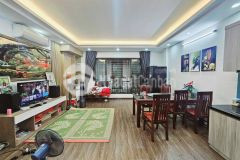 Bán nhà võ chí công. cầu giấy. dt 40m2. mt 4,8m. 5 tầng. giá 9,78 tỷ.