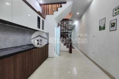 Cho thuê nhà phố hào nam, đống đa, 55m2, 4 tầng, nhà đẹp 5 ngủ, ngõ thông, gần ô tô