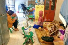 Nhà yên lương, lô góc, ô tô 7 chỗ chạy vòng quanh, 44m2, giá 5.8 tỷ