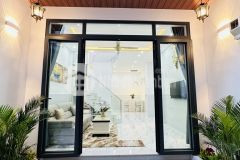 Nhà đẹp 2 tầng, nở hậu tài lộc, full nội thất,hẻm thông, an ninh yên tĩnh.