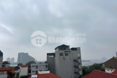 Chủ bán gấp hơn 8 tỷ để bắt đáy chứng khoán, view trọn hồ tây