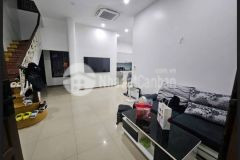 Nguyễn sơn longbiên dt 64m2 3 tầng, mt 4,8 m 10,6 tỷ ngõ ô tô