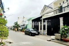 Nhà góc 2 mặt tiền hẻm 577 đường 304 thuận tiện kinh doanh giá chỉ 7,5 triệu tháng.