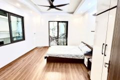 Nhà mới tinh nội thất cơ bản khu dân trí cao ở sướng ngõ rộng thoáng tương lai rộng mở