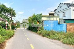 Cần tiền bán gấp miếng đất thổ cư 107m2 ở xã tân an hội củ chi giá 630 triệu.