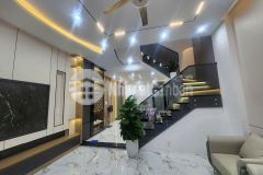 Nhà gần chợ hoà xuân đà nẵng, 3 tầng full nội thất, 100m2 chỉ 5.4 tỷ. lh0906428491