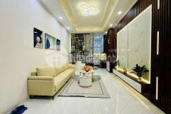 Bán nhà 5 tầng x 42m2 gốc đề hoàng mai, lô góc hai thoáng, nhà đẹp, gần đường ô tô.