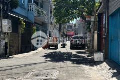 Nhà 3 tầng nội thất cao cấp khu an ninh chỉ 4.2 tỷ