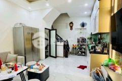 Bán nhà bạch mai ngõ thông, oto tránh, dt 30m 5t giá 5.85 tỷ sổ đỏ riêng chính chủ